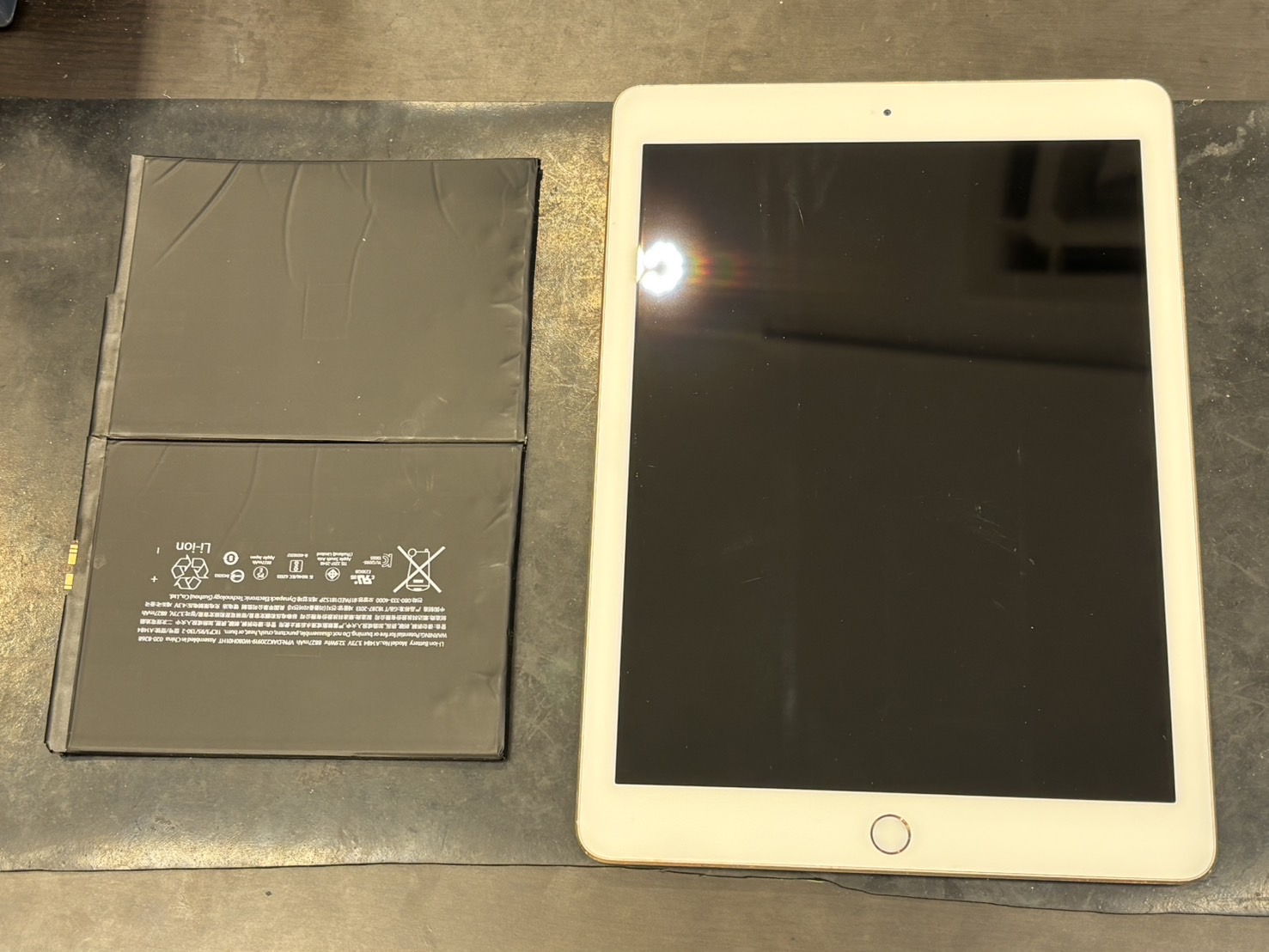 iPad6 バッテリー交換【相模原市からのご来店】